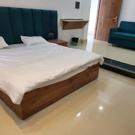 Kathua Mg Kitchen Banquet酒店 外观 照片