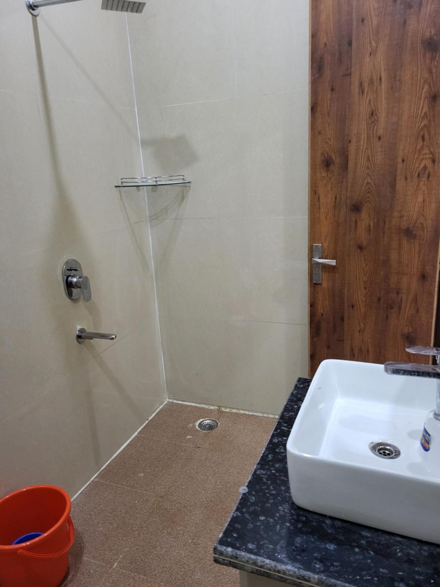 Kathua Mg Kitchen Banquet酒店 外观 照片