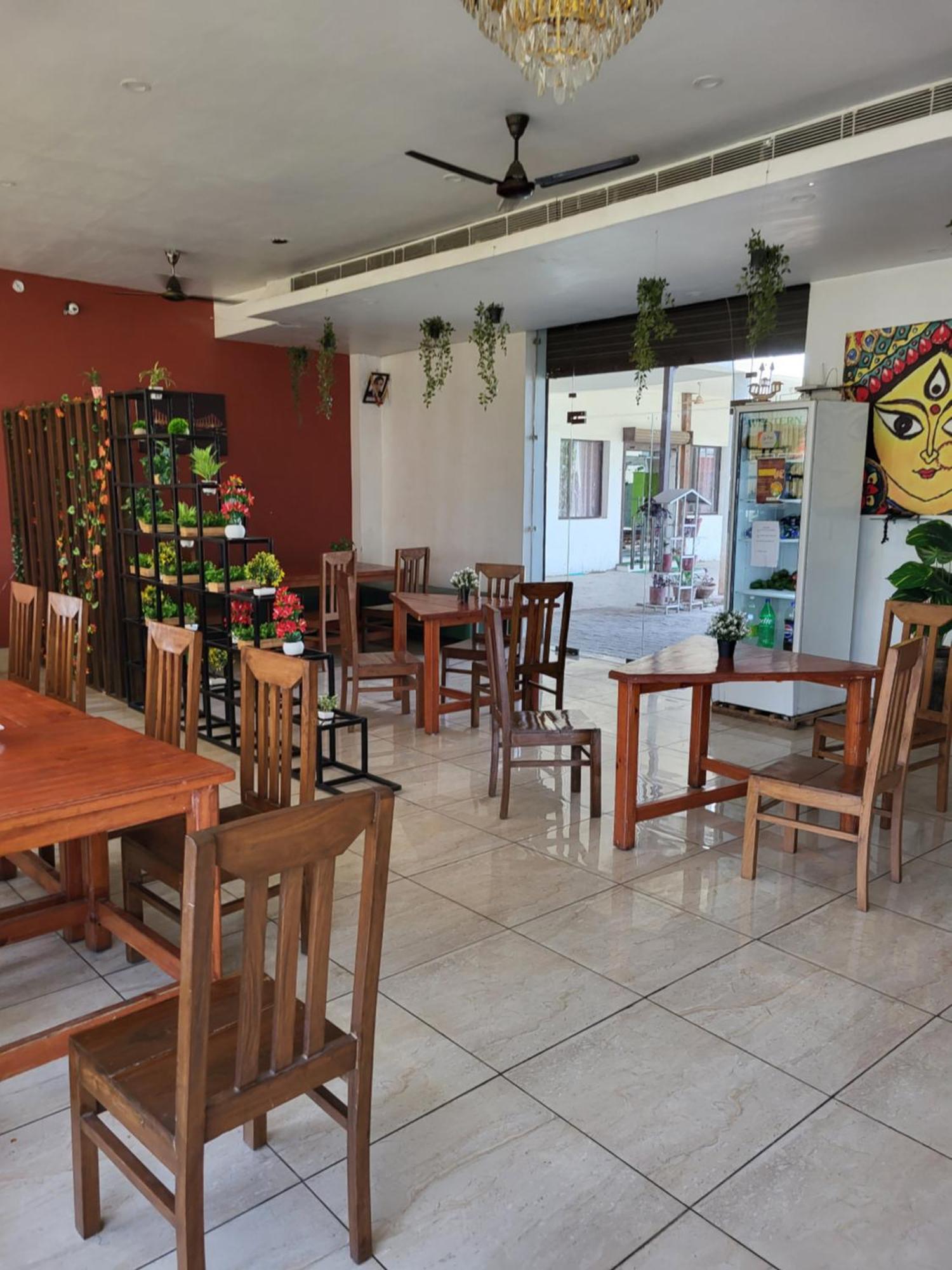 Kathua Mg Kitchen Banquet酒店 外观 照片